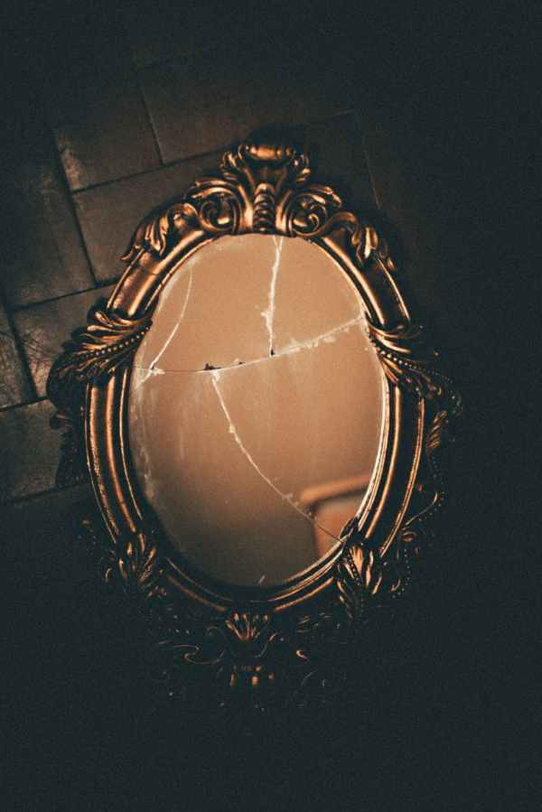 broken-mirror.jpg